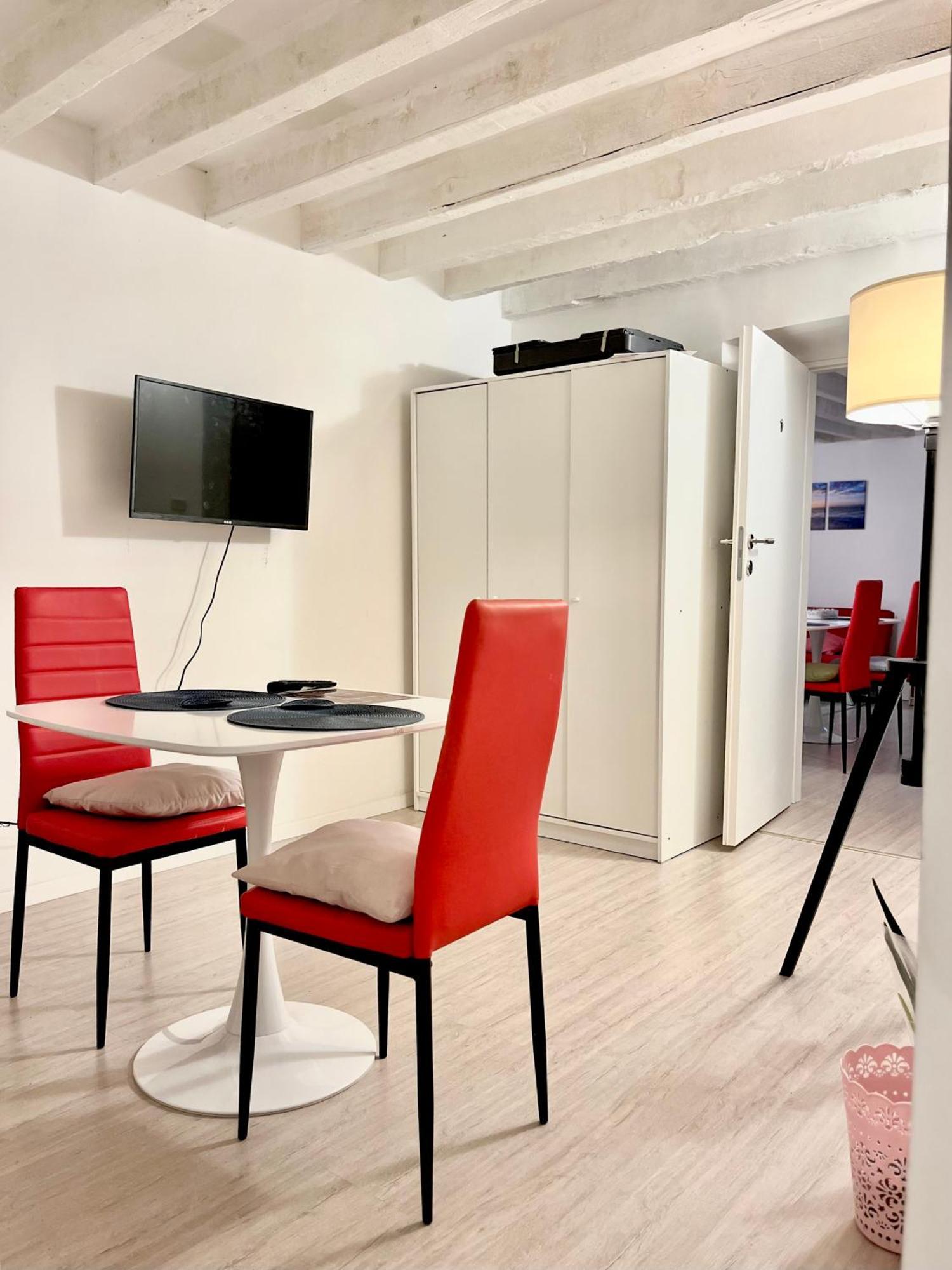 Genova Centro Affittacamere- Bagno In Comune Exterior foto